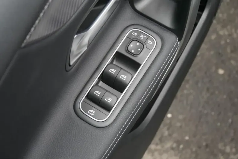 Mercedes-Benz A 200 (Clasa A) din 2024 cu 6.227 km - oferta MER208192 - foto 15