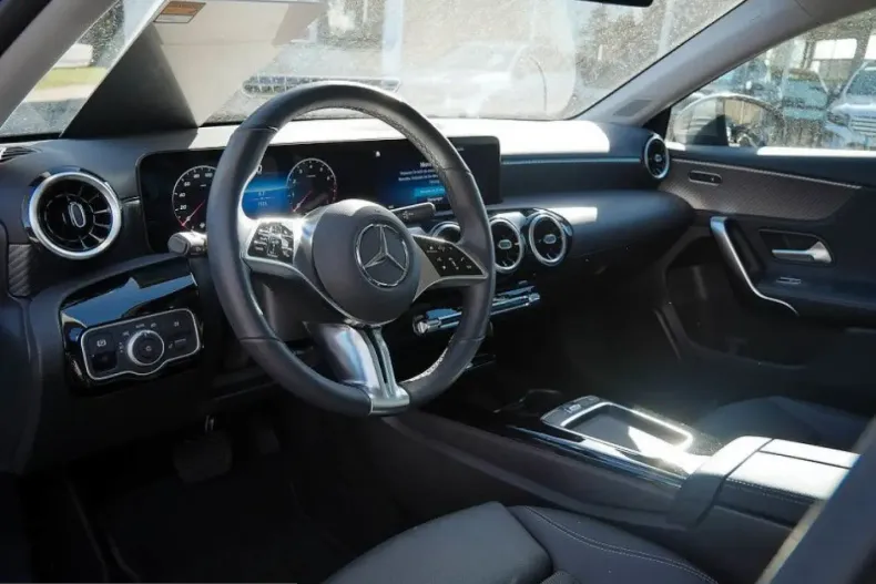 Mercedes-Benz A 200 (Clasa A) din 2025 cu 7.109 km - oferta MER208194 - foto 11