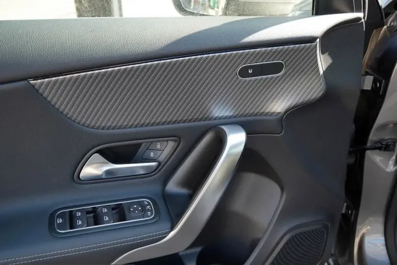 Mercedes-Benz A 200 (Clasa A) din 2025 cu 7.109 km - oferta MER208194 - foto 12