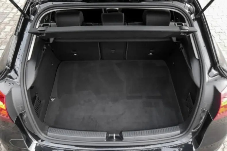 Mercedes-Benz A 200 (Clasa A) din 2024 cu 5.606 km - oferta MER208195 - foto 18