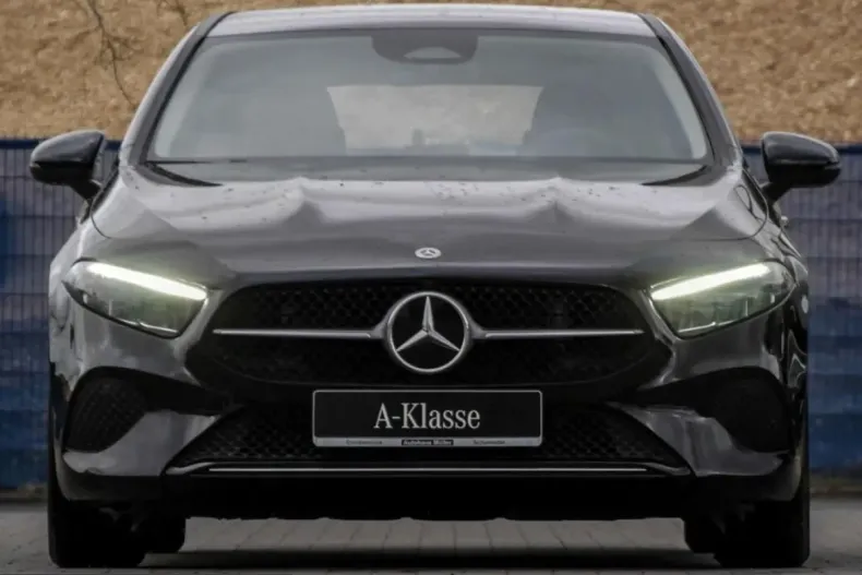 Mercedes-Benz A 200 (Clasa A) din 2024 cu 5.606 km - oferta MER208195 - foto 19