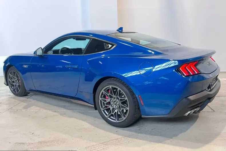 Ford Mustang din 2025 cu 5.500 km - oferta FOR208200 - foto 3