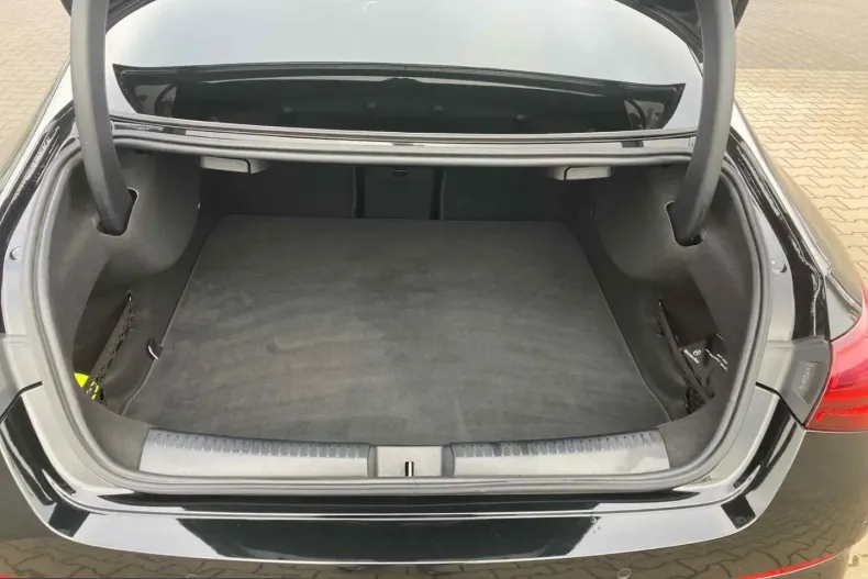 Mercedes-Benz CLA 200 (Clasa CLA) din 2024 cu 15.680 km - oferta MER208206 - foto 6