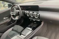 Mercedes-Benz CLA 200 (Clasa CLA) din 2024 cu 15.680 km - oferta MER208206 - foto 7