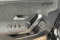 Mercedes-Benz CLA 200 (Clasa CLA) din 2024 cu 15.680 km - oferta MER208206 - foto 13