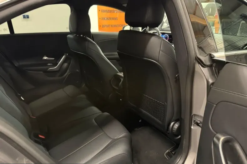 Mercedes-Benz CLA 200 (Clasa CLA) din 2024 cu 23.524 km - oferta MER208207 - foto 6