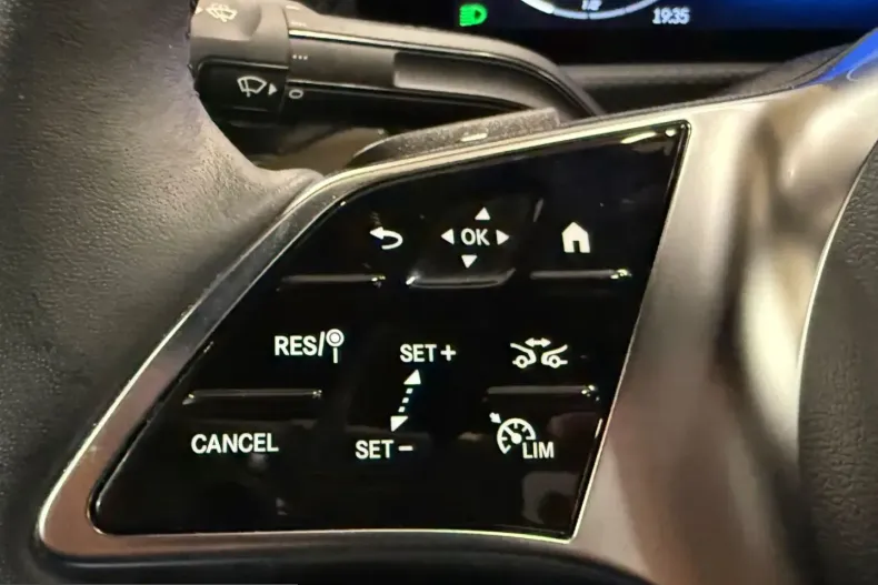 Mercedes-Benz CLA 200 (Clasa CLA) din 2024 cu 23.524 km - oferta MER208207 - foto 12