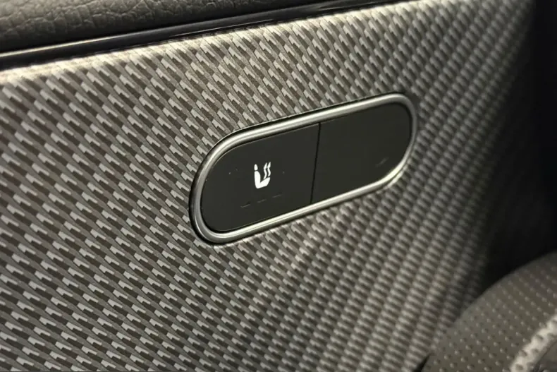 Mercedes-Benz CLA 200 (Clasa CLA) din 2024 cu 23.524 km - oferta MER208207 - foto 13