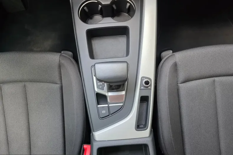 Audi A4 din 2022 cu 51.105 km - oferta AUD208213 - foto 15