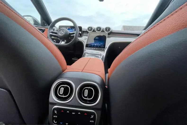 Mercedes-Benz C 200 (Clasa C) din 2026 cu 0 km - oferta MER208214 - foto 12