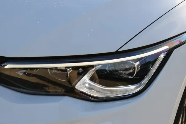 Volkswagen Golf din 2023 cu 10.389 km - oferta VOL208216 - foto 4