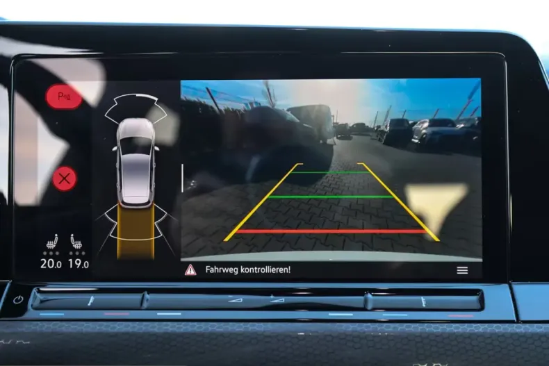 Volkswagen Golf din 2023 cu 10.389 km - oferta VOL208216 - foto 15