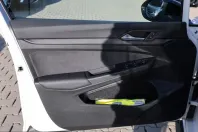 Volkswagen Golf din 2023 cu 10.389 km - oferta VOL208216 - foto 17