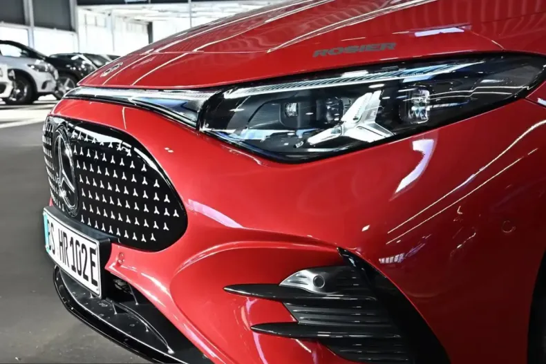 Mercedes-Benz CLA 200 (Clasa CLA) din 2025 cu 9.900 km - oferta MER208217 - foto 3