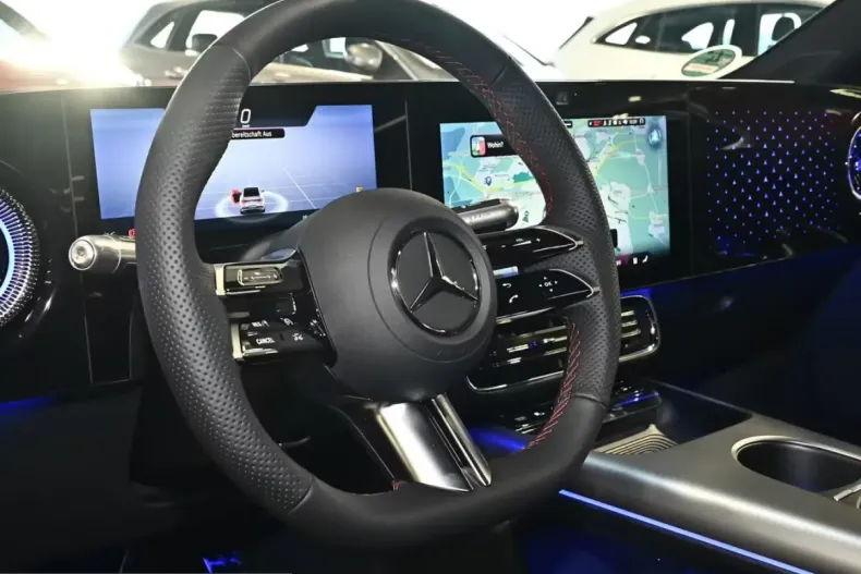 Mercedes-Benz CLA 200 (Clasa CLA) din 2025 cu 9.900 km - oferta MER208217 - foto 5