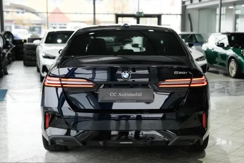 BMW 520 (Seria 5) din 2025 cu 11.855 km - oferta BMW208222 - foto 2