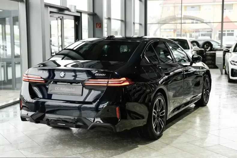 BMW 520 (Seria 5) din 2025 cu 11.855 km - oferta BMW208222 - foto 8