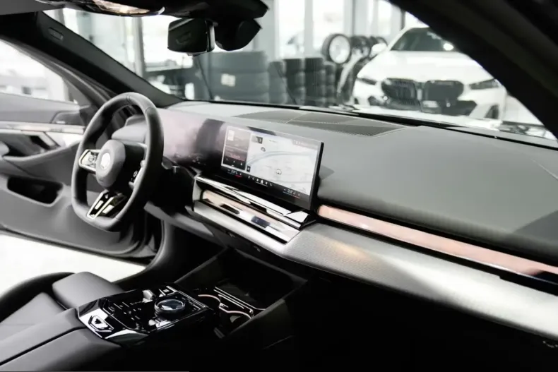 BMW 520 (Seria 5) din 2025 cu 11.855 km - oferta BMW208222 - foto 14