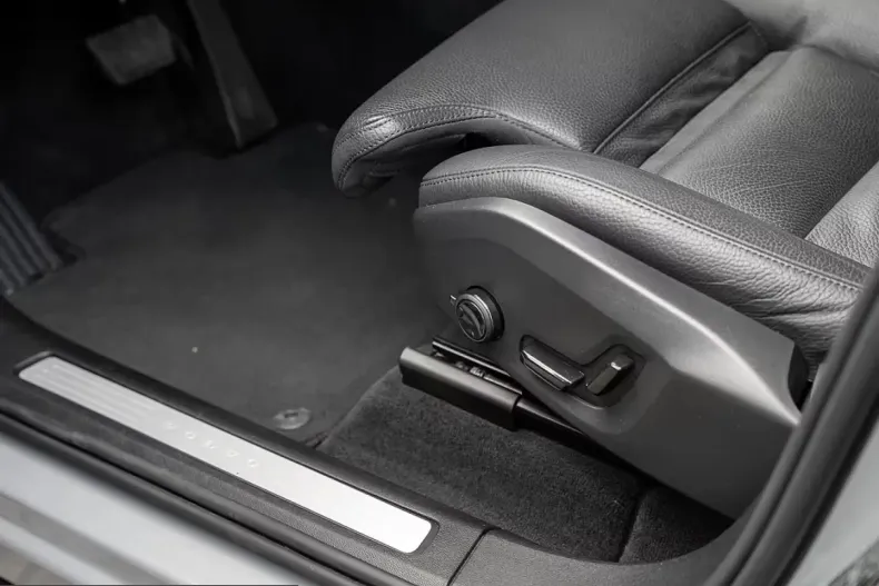 Volvo XC60 din 2024 cu 37.400 km - oferta VOL208225 - foto 10