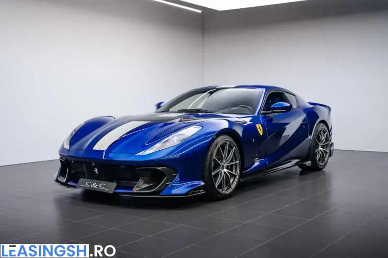 Ferrari 812 din 2023 cu 1.250 km - oferta FER208229 - foto 1