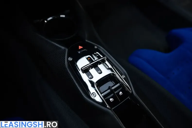 Ferrari 812 din 2023 cu 1.250 km - oferta FER208229 - foto 36