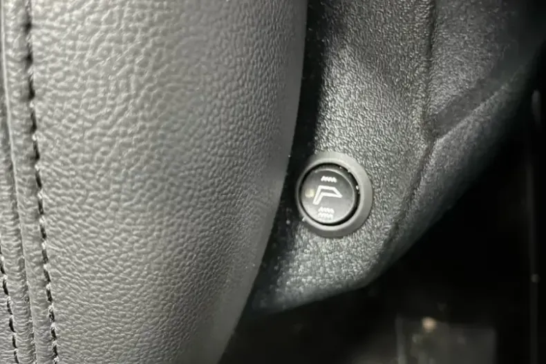 Ford Mustang din 2023 cu 40.000 km - oferta FOR208231 - foto 13