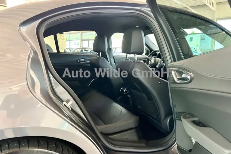 Alfa Romeo Giulia din 2023 cu 22.610 km - oferta ALF208233 - foto 10