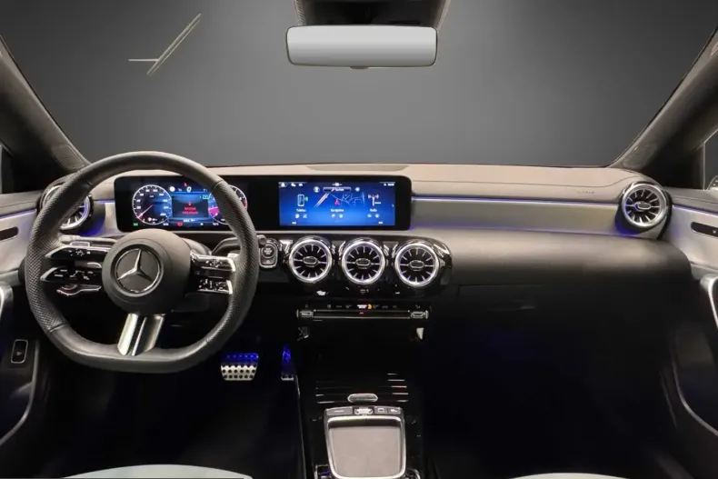 Mercedes-Benz CLA 200 (Clasa CLA) din 2024 cu 24.027 km - oferta MER208234 - foto 17