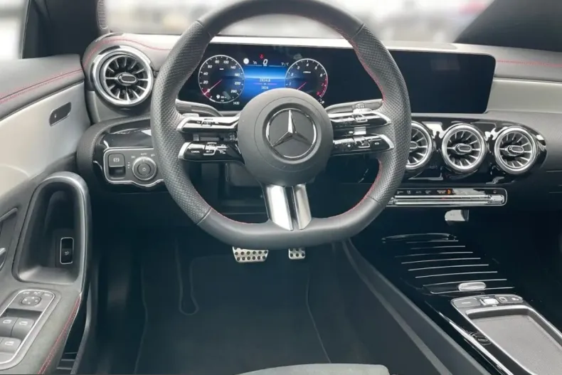 Mercedes-Benz CLA 200 (Clasa CLA) din 2025 cu 2.819 km - oferta MER208236 - foto 9