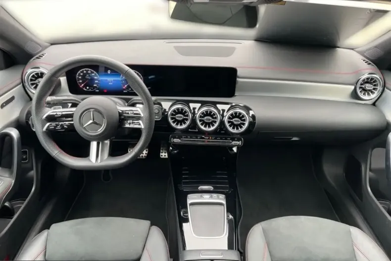 Mercedes-Benz CLA 200 (Clasa CLA) din 2025 cu 2.819 km - oferta MER208236 - foto 11