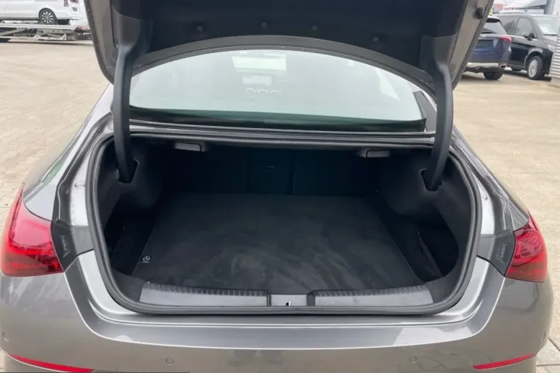 Mercedes-Benz CLA 200 (Clasa CLA) din 2025 cu 2.819 km - oferta MER208236 - foto 15