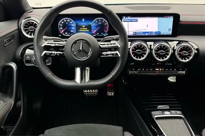 Mercedes-Benz CLA 200 (Clasa CLA) din 2025 cu 14.000 km - oferta MER208237 - foto 7