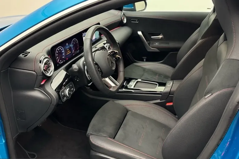 Mercedes-Benz CLA 200 (Clasa CLA) din 2025 cu 14.000 km - oferta MER208237 - foto 8