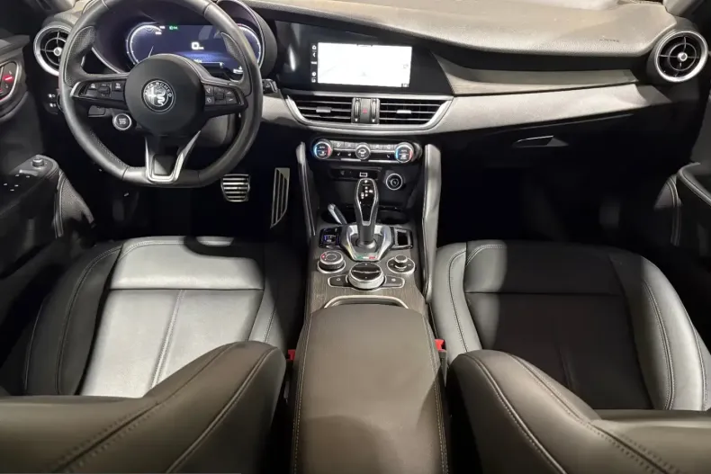 Alfa Romeo Giulia din 2023 cu 18.500 km - oferta ALF208243 - foto 12