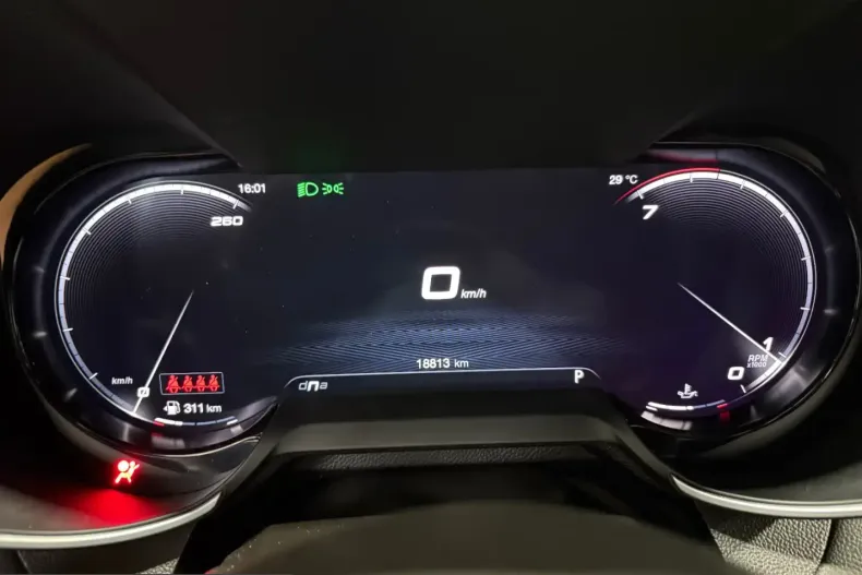 Alfa Romeo Giulia din 2023 cu 18.500 km - oferta ALF208243 - foto 13