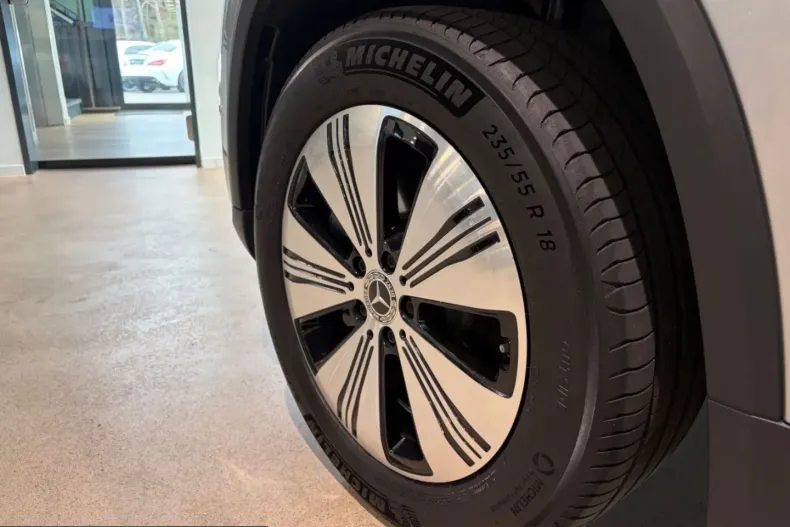 Mercedes-Benz EQA din 2025 cu 8.849 km - oferta MER208246 - foto 8