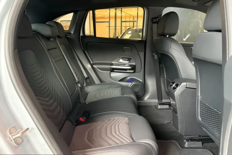 Mercedes-Benz EQA din 2025 cu 8.849 km - oferta MER208246 - foto 19