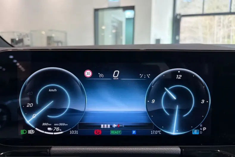 Mercedes-Benz EQA din 2025 cu 8.849 km - oferta MER208246 - foto 32