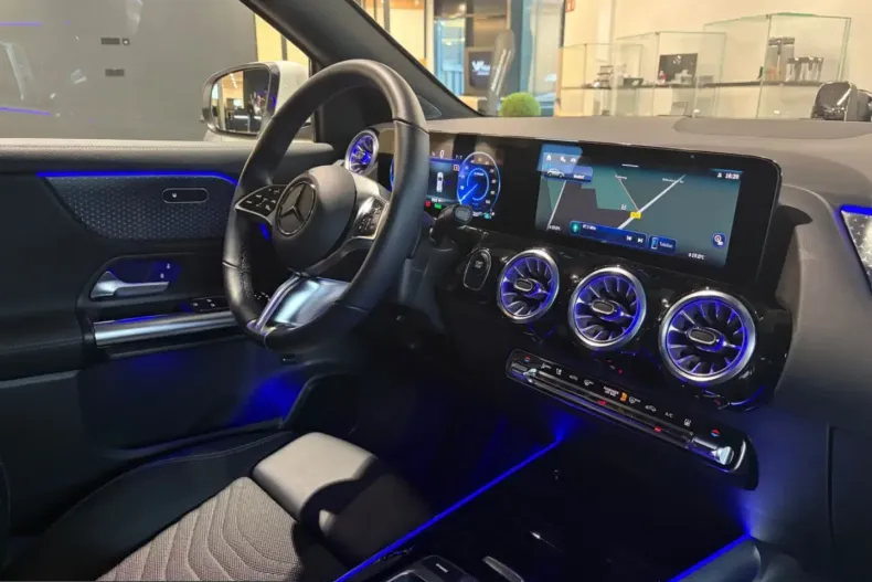 Mercedes-Benz EQA din 2025 cu 13.790 km - oferta MER208247 - foto 25