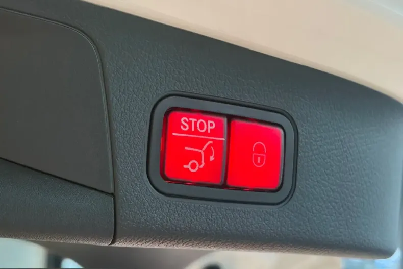 Mercedes-Benz EQA din 2025 cu 13.790 km - oferta MER208247 - foto 28