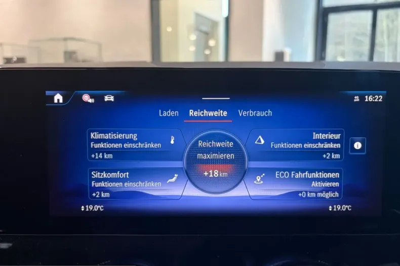 Mercedes-Benz EQA din 2025 cu 13.790 km - oferta MER208247 - foto 39