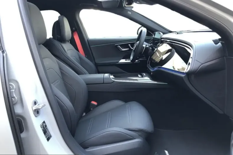 Mercedes-Benz E 53 AMG (Clasa E) din 2025 cu 14.941 km - oferta MER208254 - foto 3