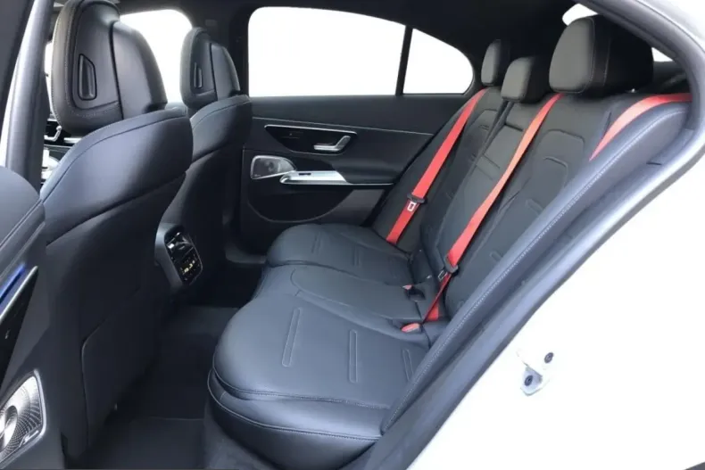 Mercedes-Benz E 53 AMG (Clasa E) din 2025 cu 14.941 km - oferta MER208254 - foto 6