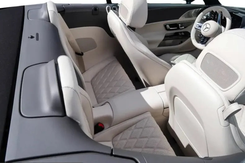 Mercedes-Benz SL 63 AMG (Clasa SL) din 2023 cu 44.260 km - oferta MER208260 - foto 4