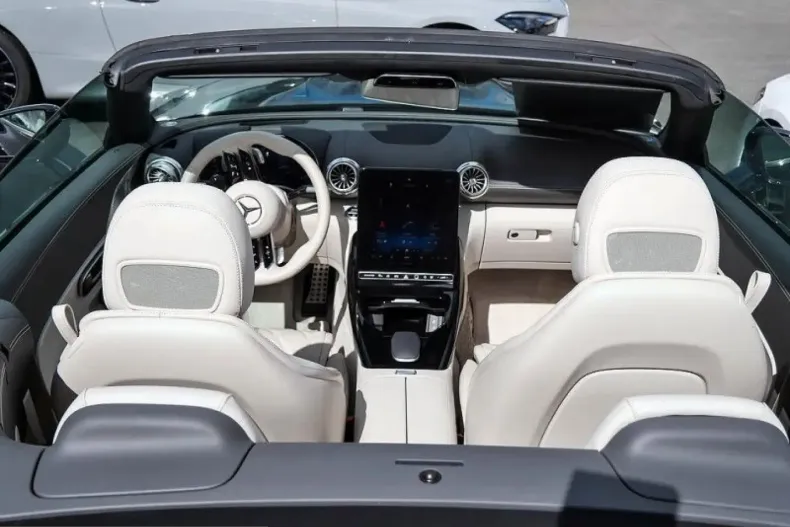 Mercedes-Benz SL 63 AMG (Clasa SL) din 2023 cu 44.260 km - oferta MER208260 - foto 7