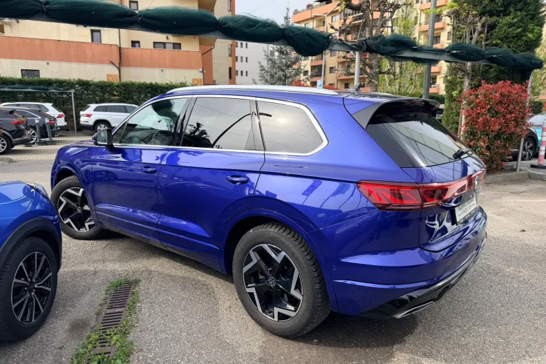 Volkswagen Touareg din 2025 cu 25.000 km - oferta VOL208266 - foto 4