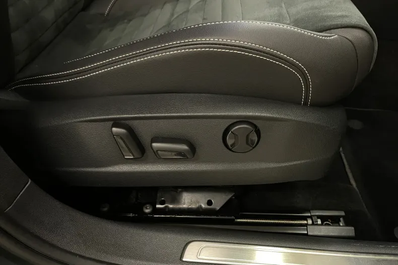 Volkswagen Passat din 2021 cu 67.451 km - oferta VOL208276 - foto 23