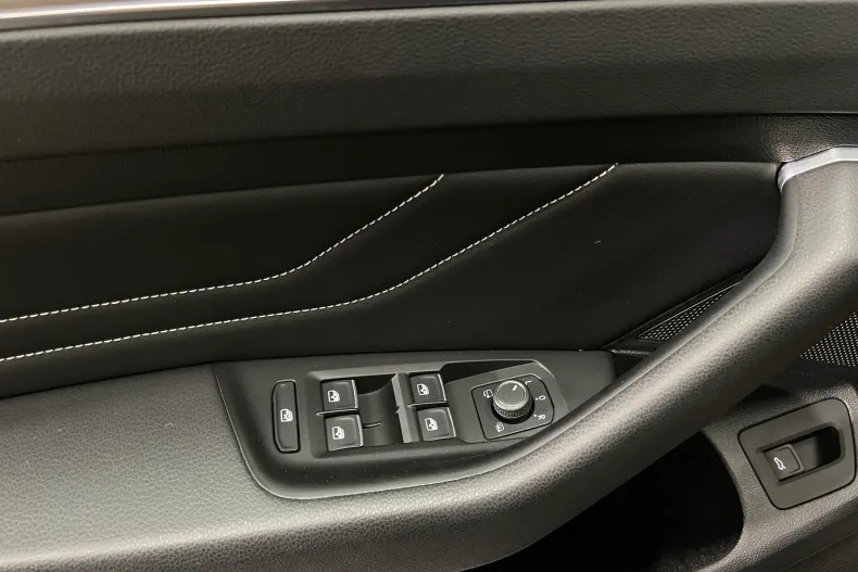 Volkswagen Passat din 2021 cu 67.451 km - oferta VOL208276 - foto 25