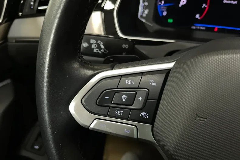 Volkswagen Passat din 2021 cu 67.451 km - oferta VOL208276 - foto 27