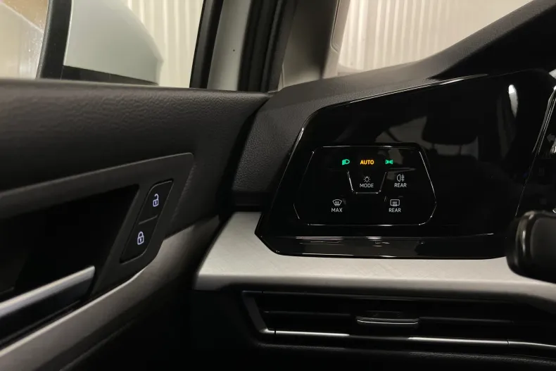 Volkswagen Golf din 2022 cu 48.486 km - oferta VOL208279 - foto 21